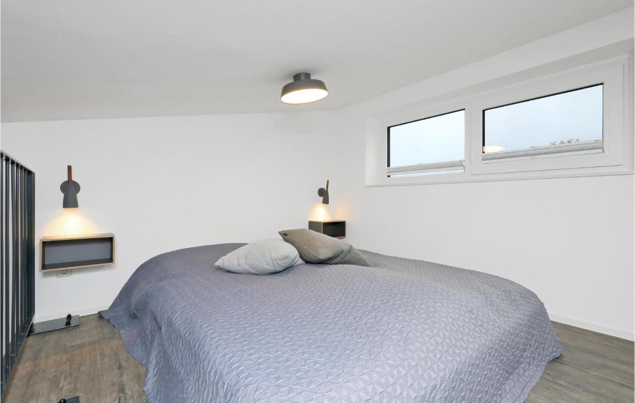 2 Bedroom Beach Front Home In Lembruch-Duemmer See Buitenkant foto